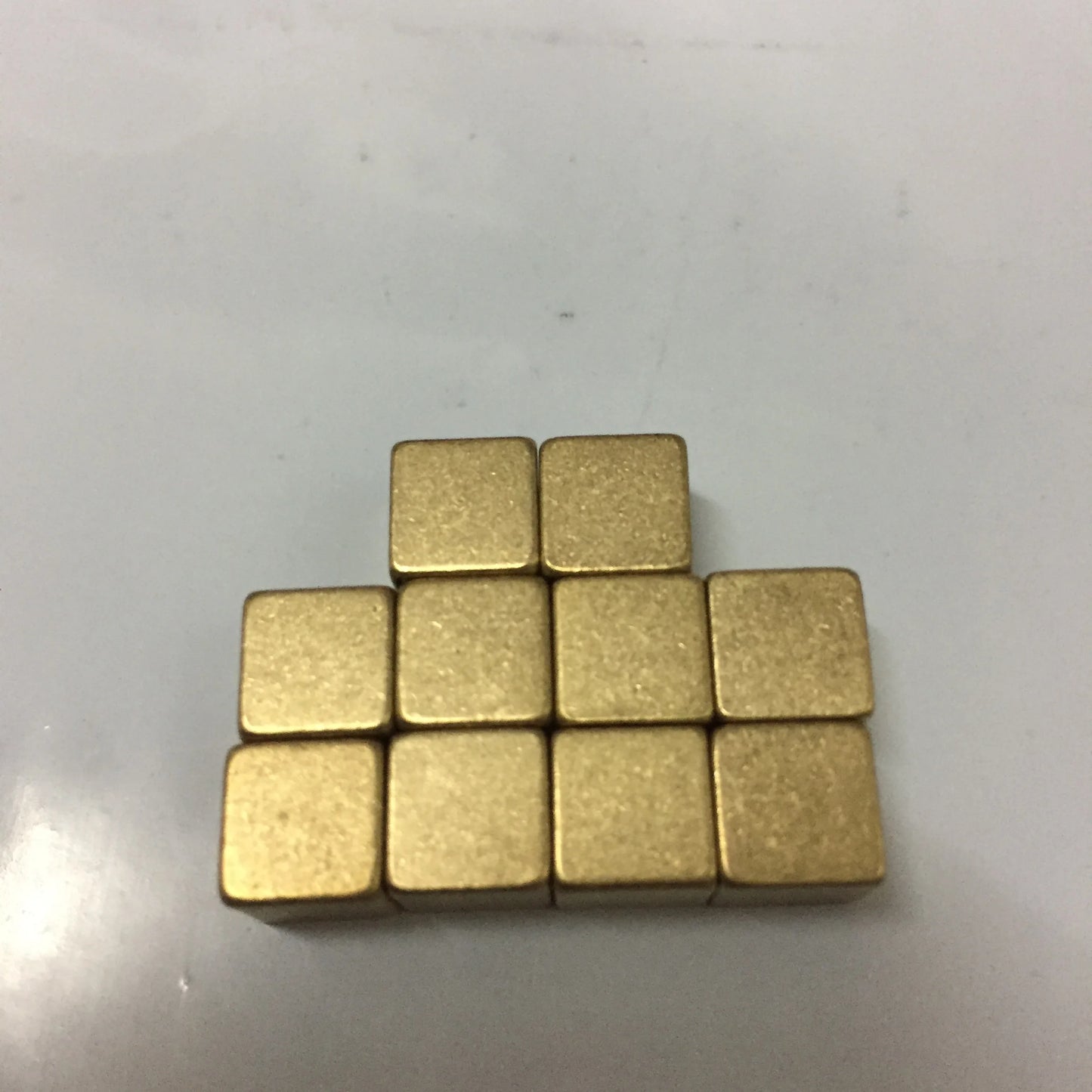 10Pcs 8mm Deluxe Metal Cubes